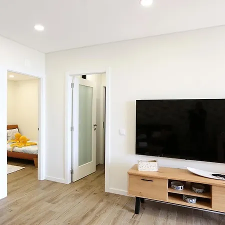 T1 - Sea View By Nazpina