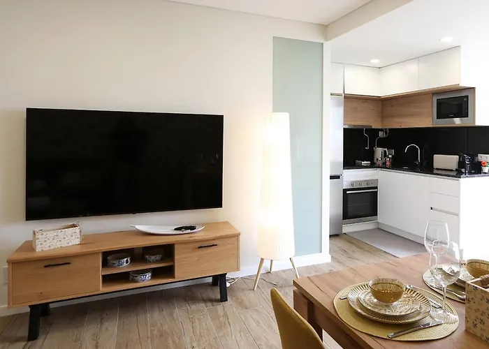 T1 - Sea View By Nazpina דירה