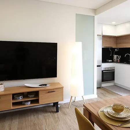 T1 - Sea View By Nazpina Апартаменты