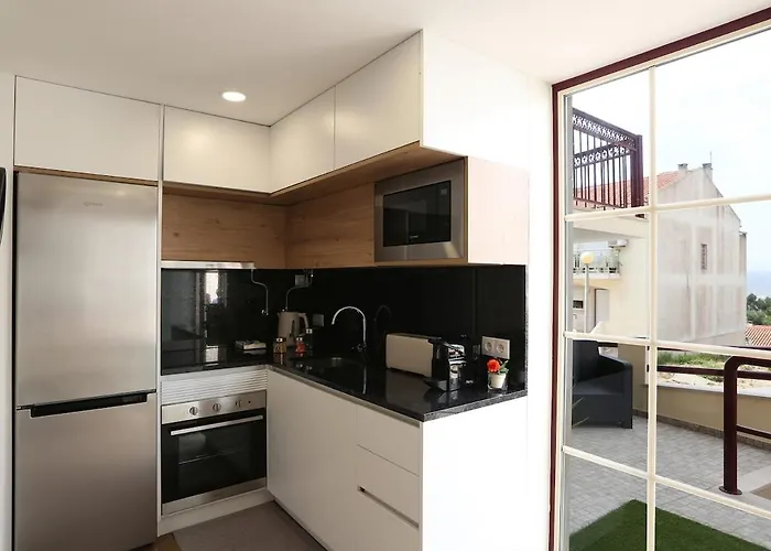 T1 - Sea View By Nazpina Nazaré